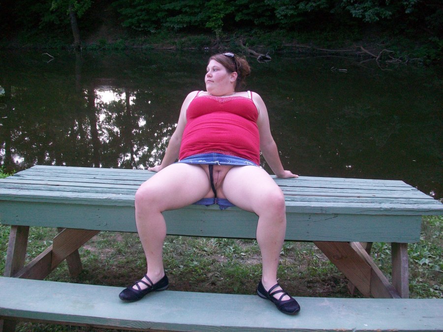 Женщина эксгибиционистка