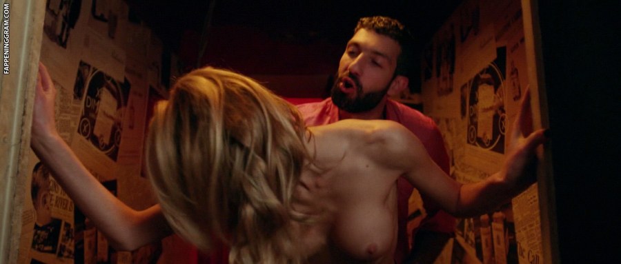 Порнозвезда Марина Доможирова