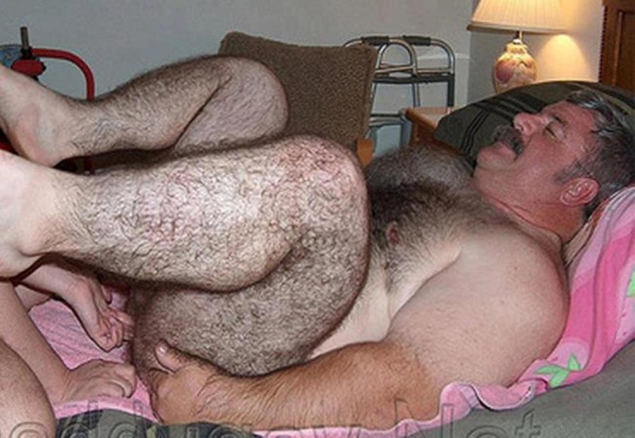 Голый волосатый старик Реал