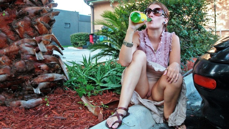 Ебля зрелых баб на природе