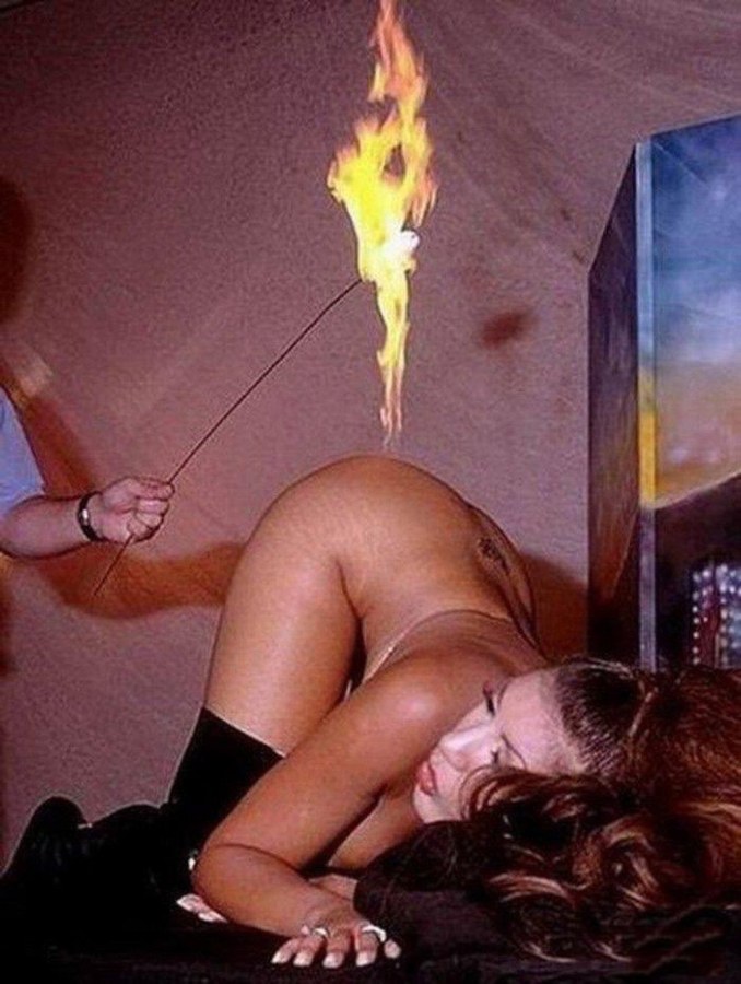 Эротический вечер у камина