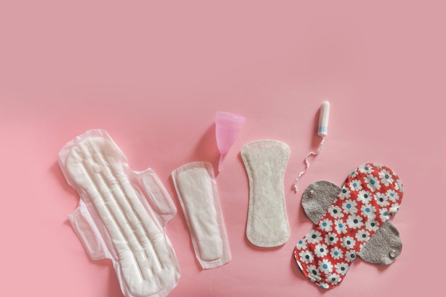 Женщины с прокладками голые