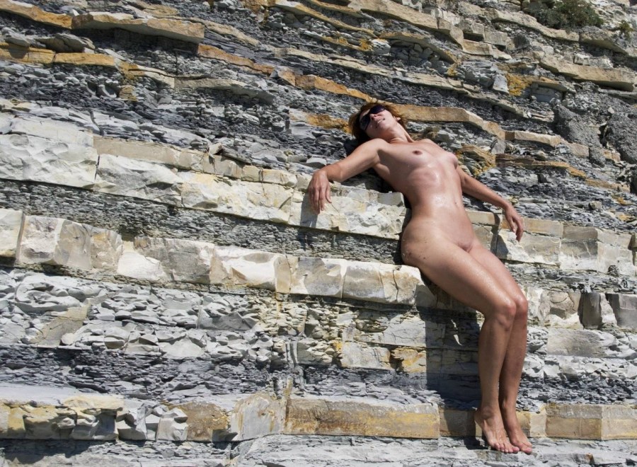 Голый пляж Дивноморска