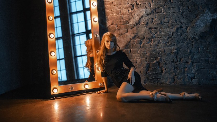 Настя Комарова модель ню