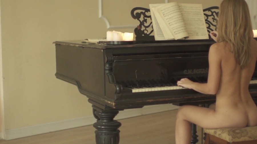 Пианистка порнография