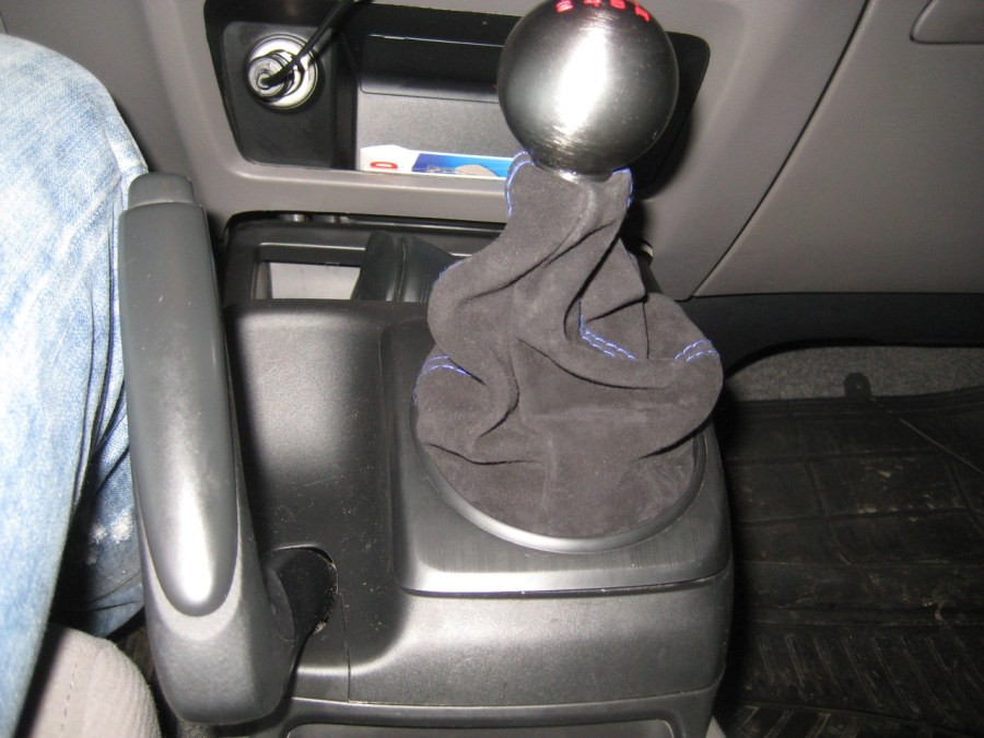 Мастурбация девушек в машине