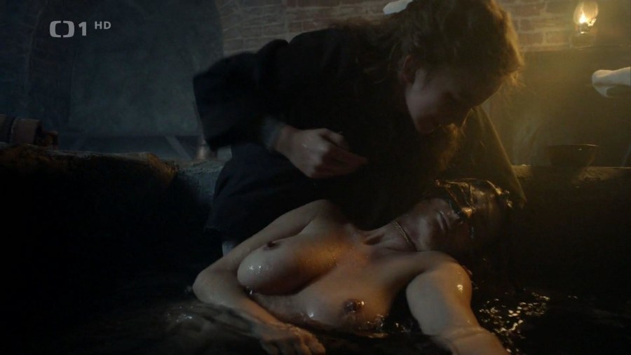 Юлия Пересильд в фильме край постельная сцена