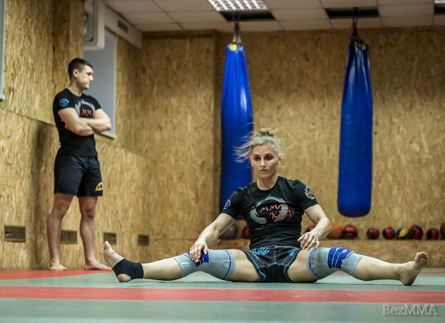 Александра Албу feet