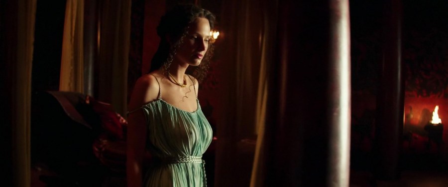 Каролина Шимчак эротические сцены