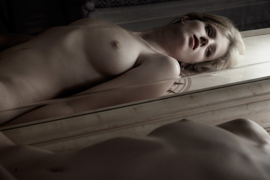 Каролина Шимчак Karolina Szymczak голая