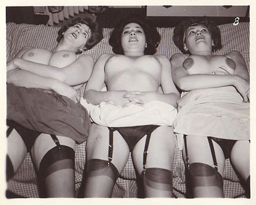 Старые толстые волосатые в чулках анал