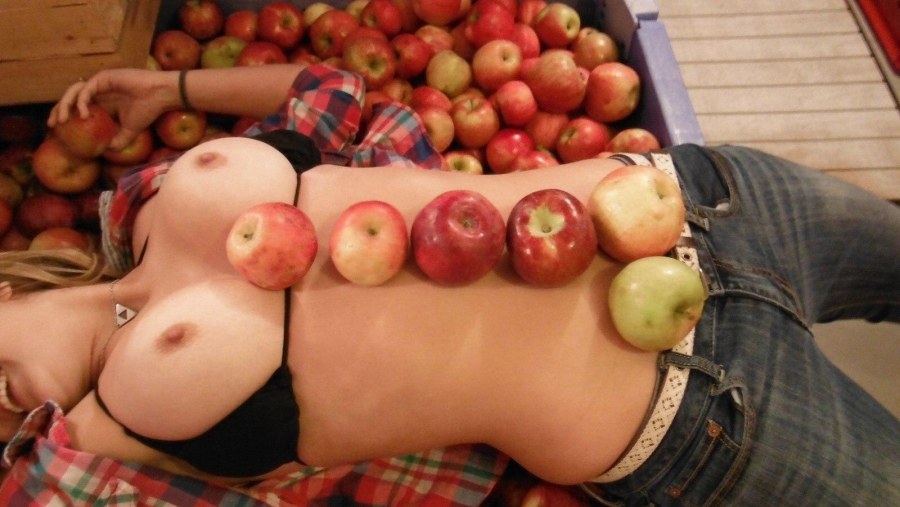 Клубничка большие сиськи