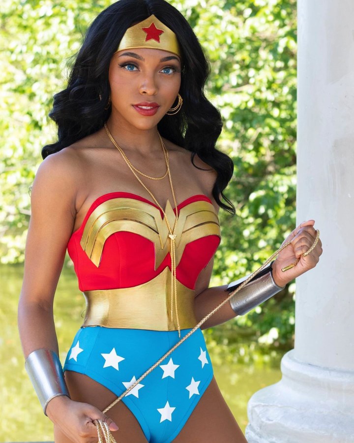 Chanel santini Wonder woman
