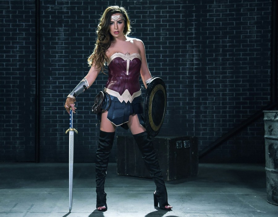 Пытки Вандер Вумен