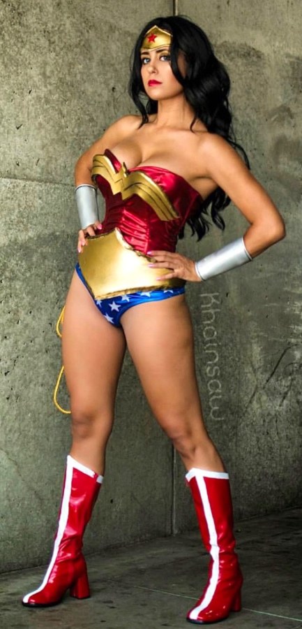 Чудо женщина прикол