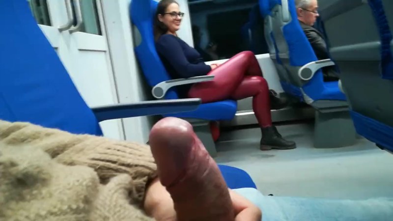 Эксбиционисты в общественном транспорте