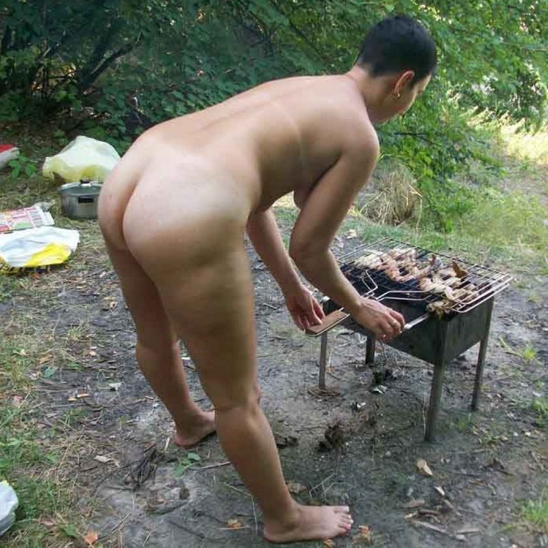 Девушки голышом на шашлыках
